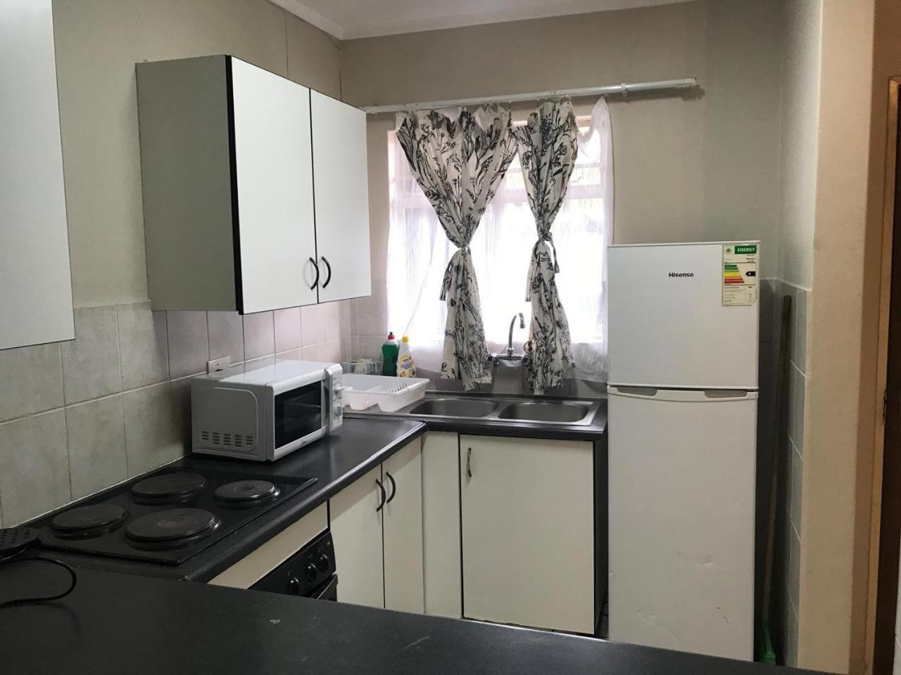 Menlyn Maine Apartments, Menlyn Place