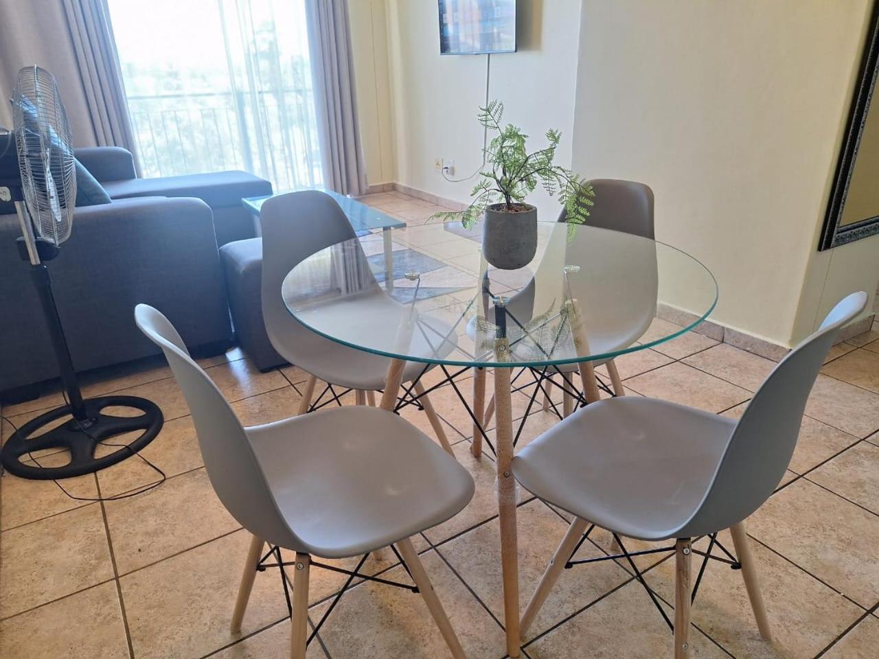 Menlyn Maine Apartments, Menlyn Place Appartement