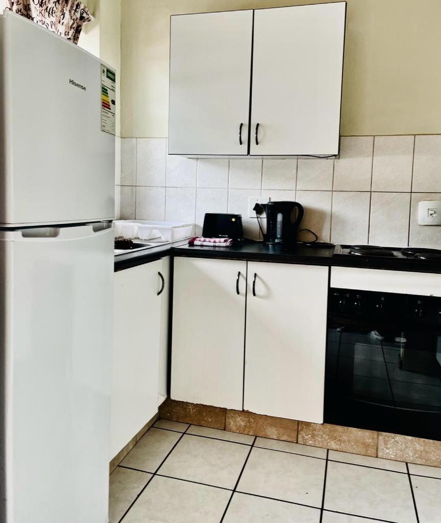 Menlyn Maine Apartments, Menlyn Place